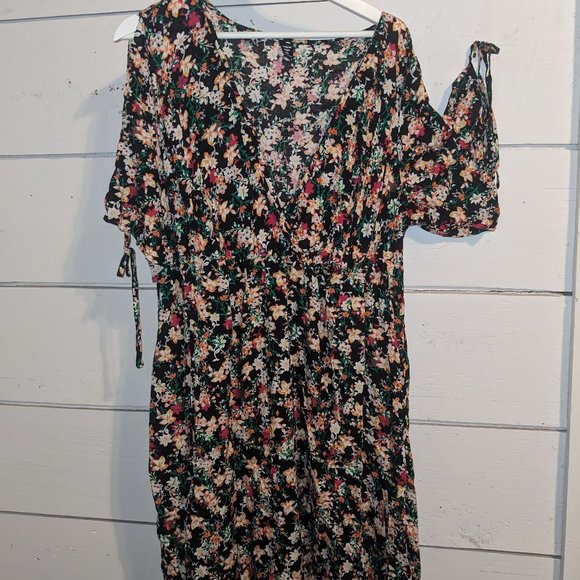 Allover Floral Print Knot Cuff Slit Sleeve Dress - Picture 1 of 1